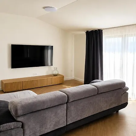Amazing In With Wifi Appartement Tkon
